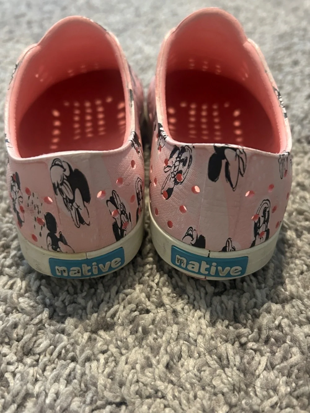 Native x Disney Kids' Minnie Printed Pink Slip-On Water Shoes